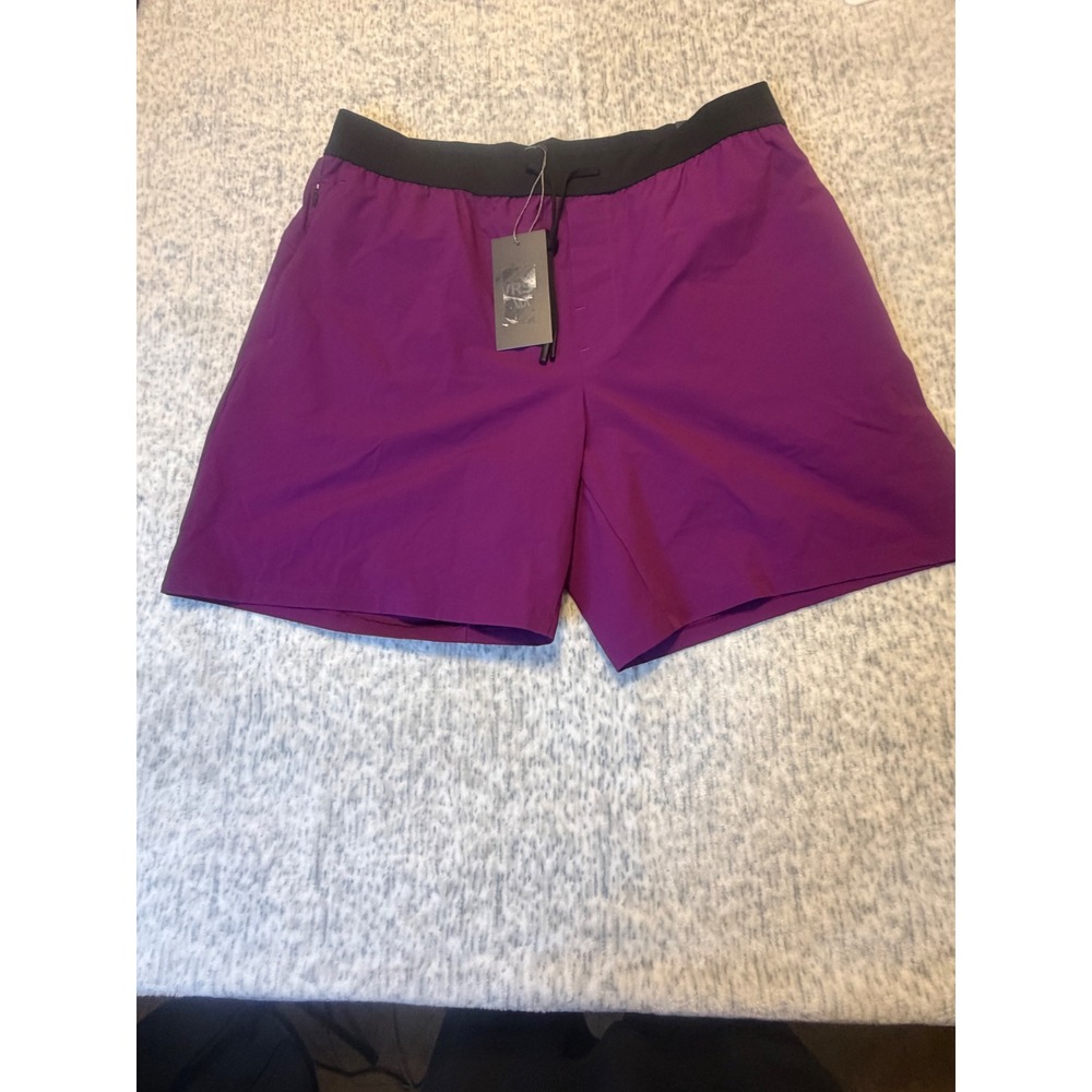 DSG Men's‎ L 7 Inch Unlined Elevate Black Cherry Shorts Moisture Wicking NWT